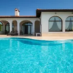 فيلة Private First Line With Sea View In Blacksearama Golf A Location Privacy Pool