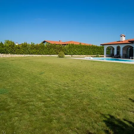 Private First Line With Sea View In Blacksearama Golf A Location Privacy Pool * Balcsik