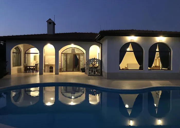 Villa Private First Line With Sea View In Blacksearama Golf