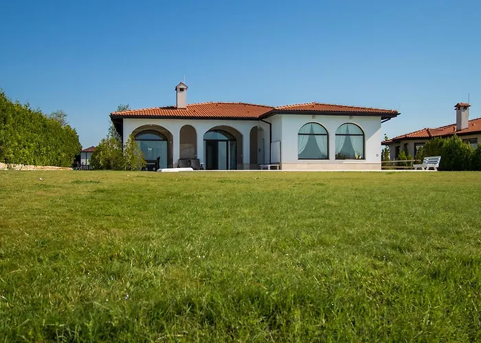 Private First Line With Sea View In Blacksearama Golf Villa *